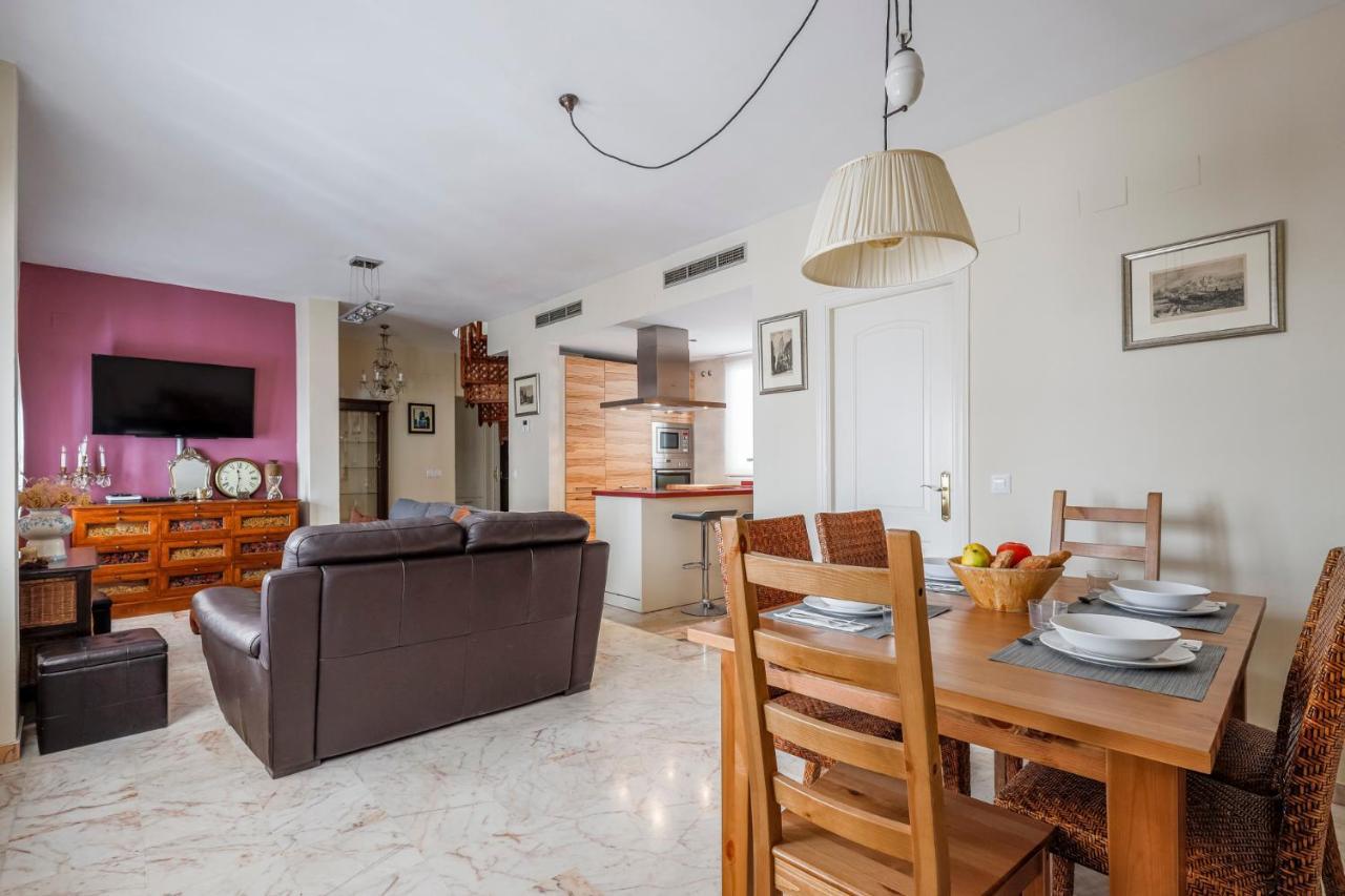 Fantastico Duplex 2 Terrazas 3 Habitaciones 2 Banos Seville Luaran gambar